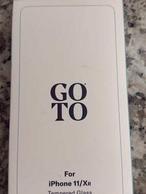 Go-To White & Navy Tempered Glass Screen Protector Packaging